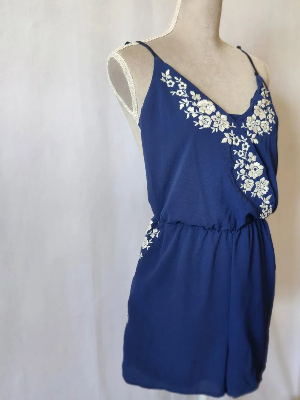 Trixxi Women Size L Blue Faux Surplice Floral Embroidered Strappy Sleeve Romper